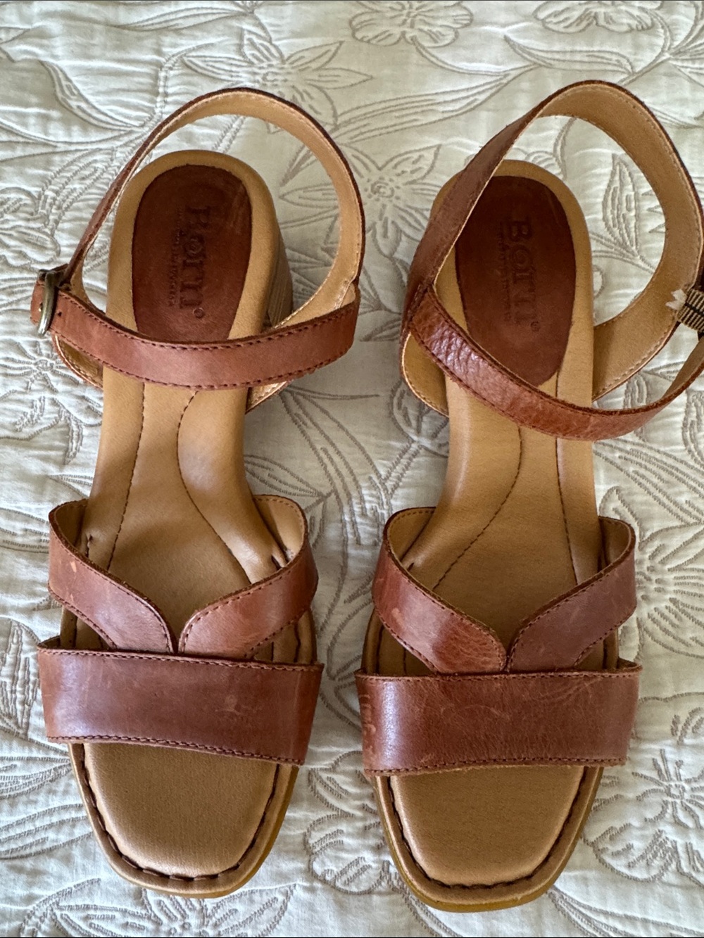 Born Women’s Brown Leather Strappy Sandals size 8M